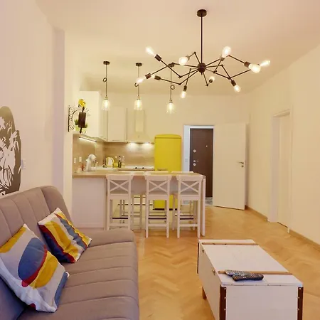 *the Cosmopolitan* Apartment
